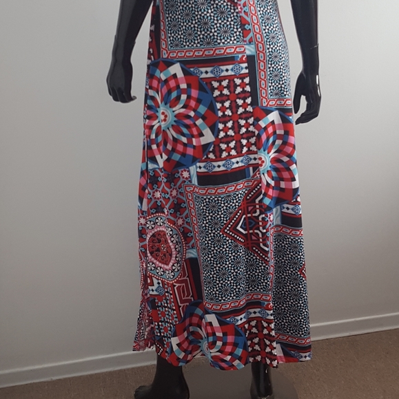 Love Dress With Beautiful Geo-Print Size M. (K) - Picture 4 of 6